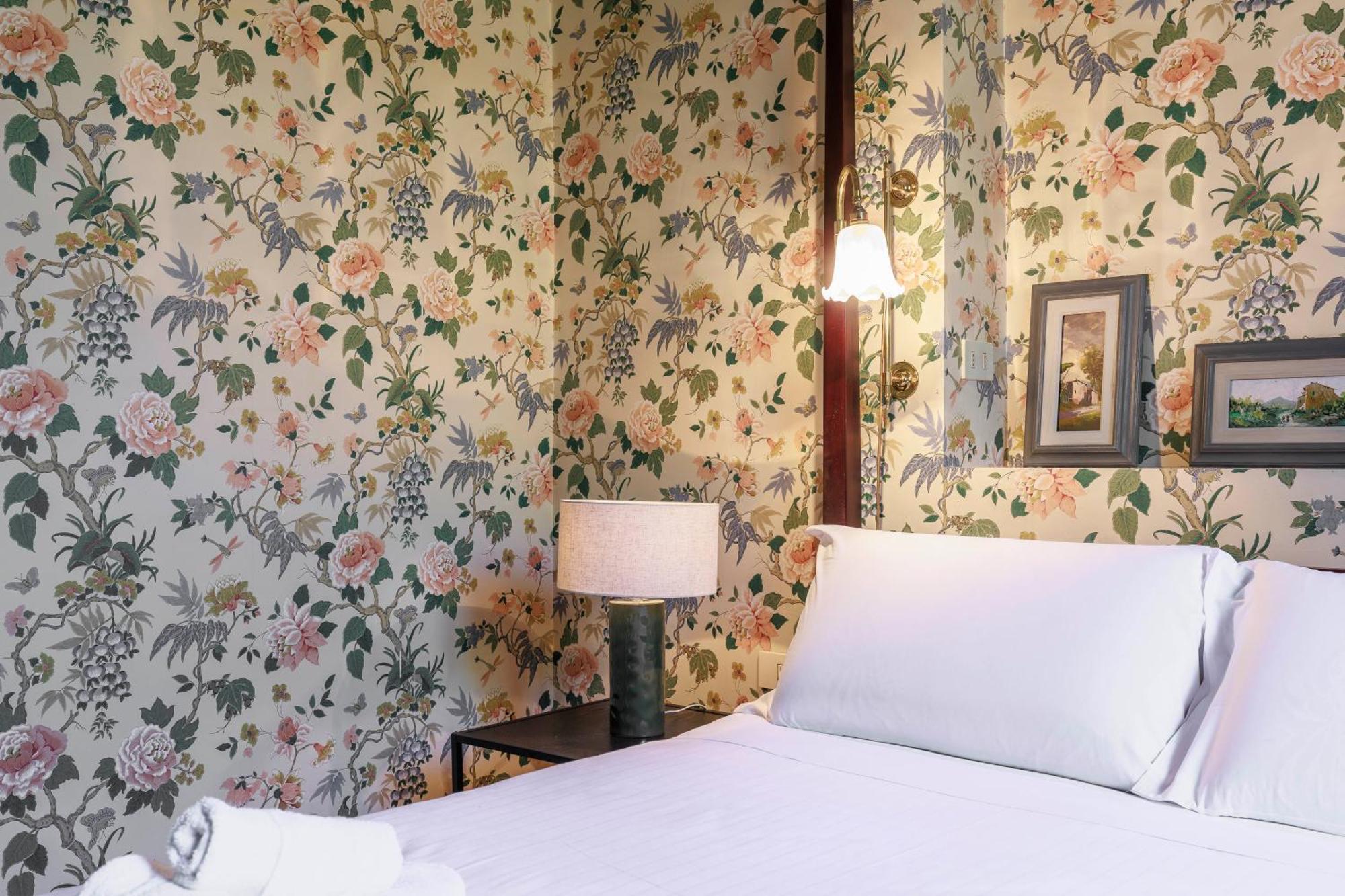 Florence Huge Apartment With Private Garden Ngoại thất bức ảnh